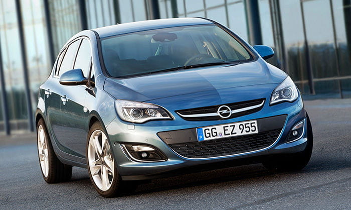 Opel Astra 2012, la gama se actualiza y recibe un disel BiTurbo