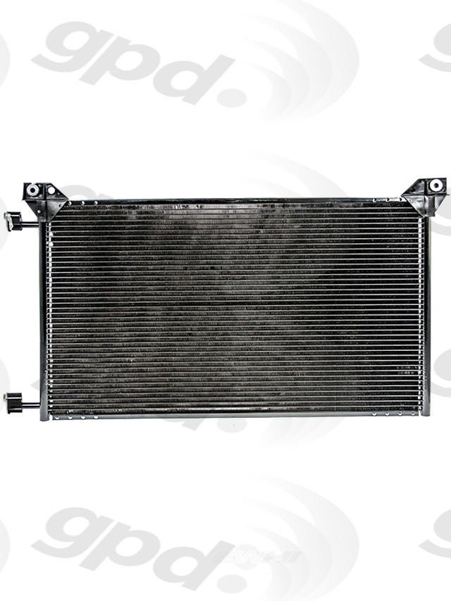 Foto de Condensador de Aire Acondicionado para Cadillac Chevrolet GMC Hummer Marca GLOBAL PARTS Nmero de Parte 4953C