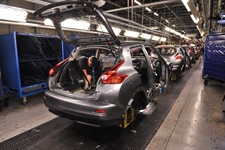 Nissan, el nico fabricante japons que creci en 2011