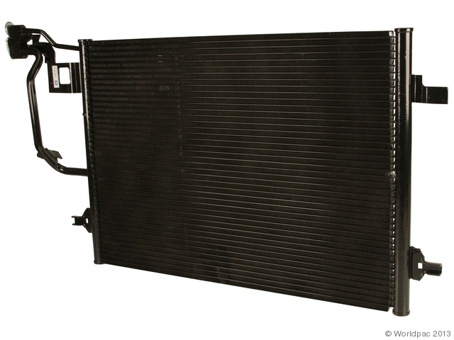 Foto de Condensador de Aire Acondicionado para Audi S4 2000 2001 2002 Marca Acm N�mero de Parte W0133-1736674