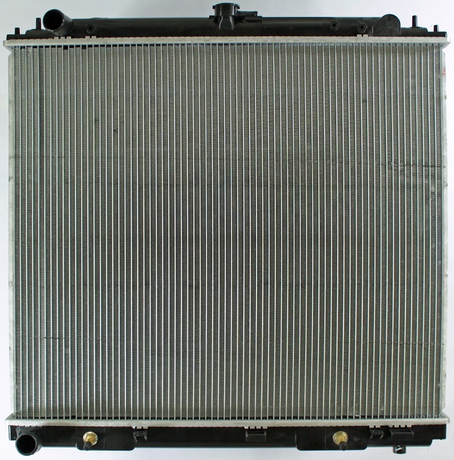 Foto de Radiador para Nissan Frontier 2005 2007 2008 2012 2013 2014 Marca APDI Nmero de Parte 8012808