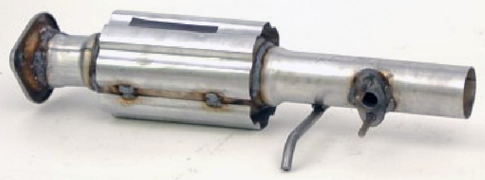 Foto de Convertido Cataltico Ultra Direct Fit para Toyota Highlander 2001 2002 2003 Lexus RX300 1999 2000 2001 2002 2003 Marca WALKER Nmero de Parte 16121